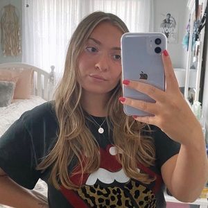 Meet your Posher, Carly